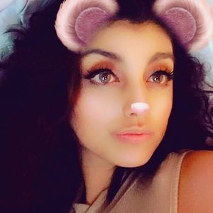 Meet your Posher, Ivette